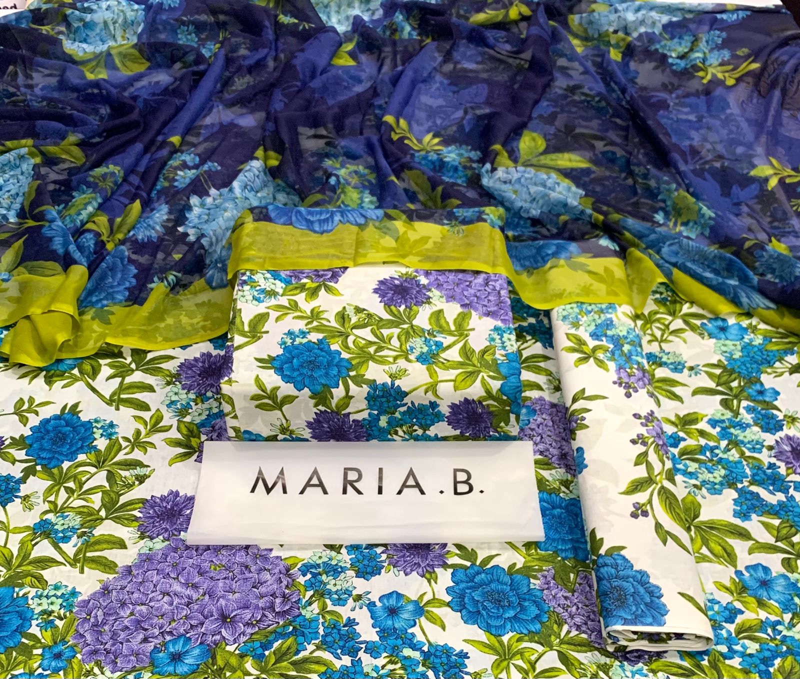 MARIA.B Shafoon Dupatta 3pc Lawn
