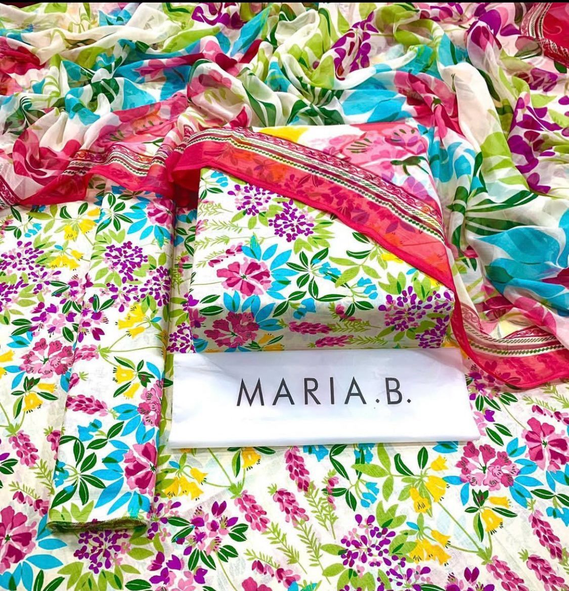 MARIA.B Shafoon Dupatta 3pc Lawn