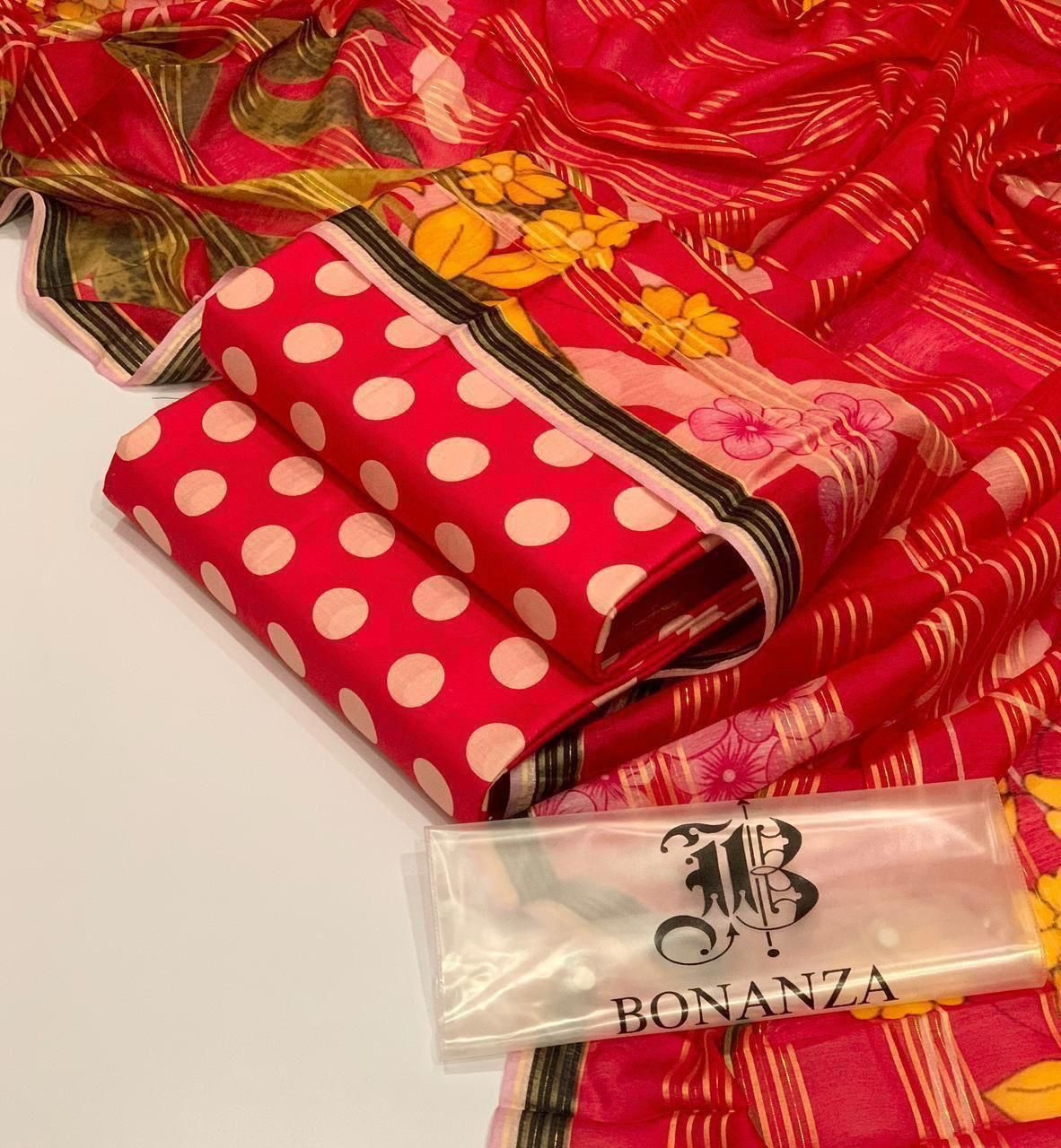 3 Pieces Printed with Lawn Dupatta