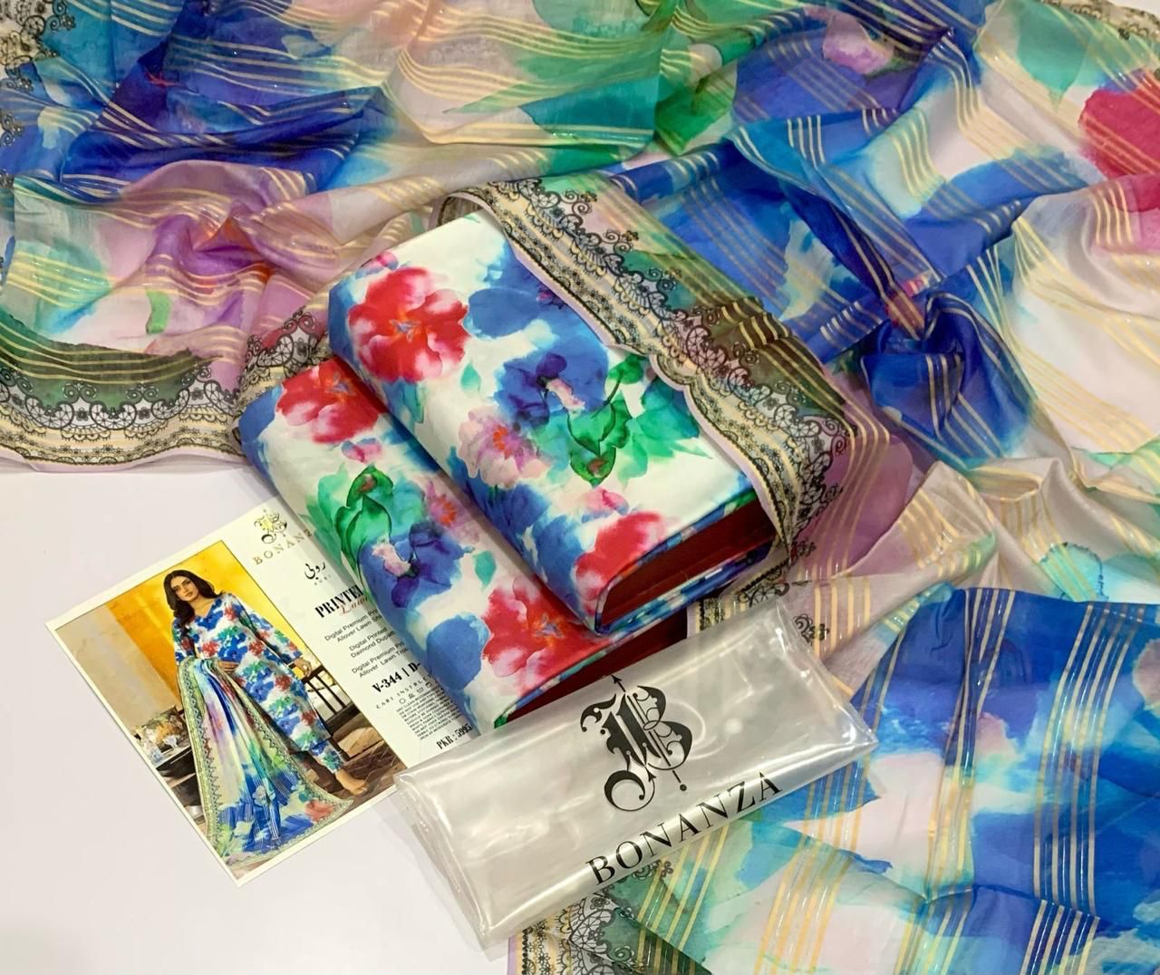 3 Pieces Printed with Lawn Dupatta